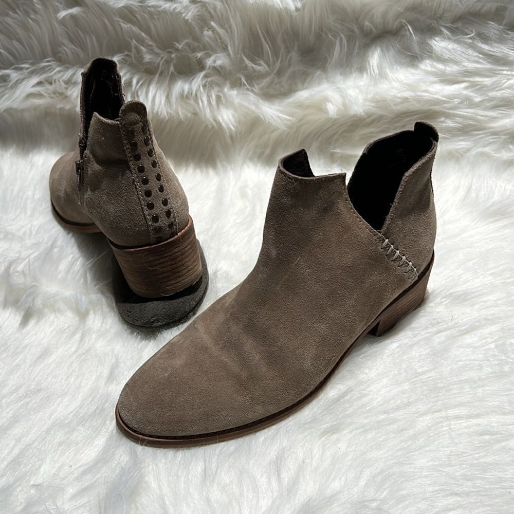 Diba Tan Studded Ankle Boots size 9. C1 - Picture 2 of 9